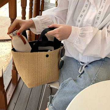 Retro Woven Straw Bag – Chic & Casual