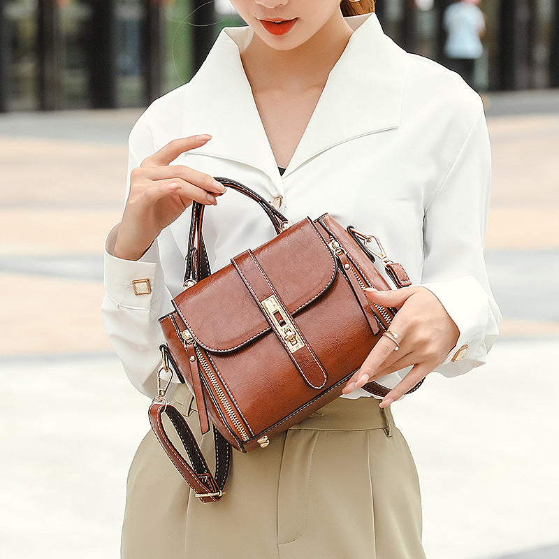 Retro Oil Wax Leather Women's Shoulder Bag