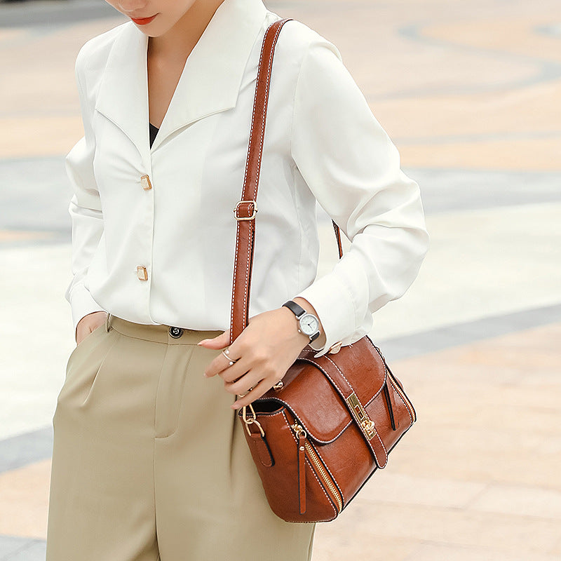 Retro Oil Wax Leather Women's Shoulder Bag