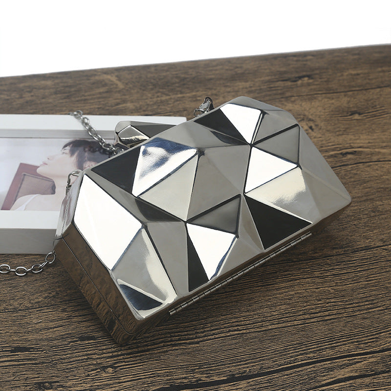Rhombus Metal Dinner Bag – Chic & Stylish