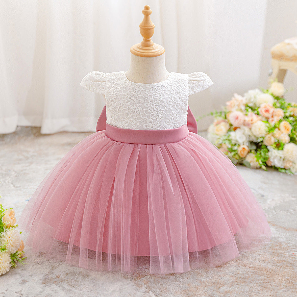 Girls dress skirt high-end catwalk princess skirt 2024 new female treasure fluffy mesh skirt children's birthday skirt