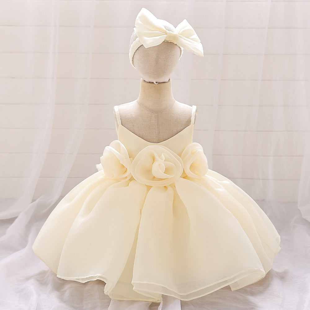 Foreign trade new infant princess dress baby first birthday banquet dress three-dimensional corsage suspender dress