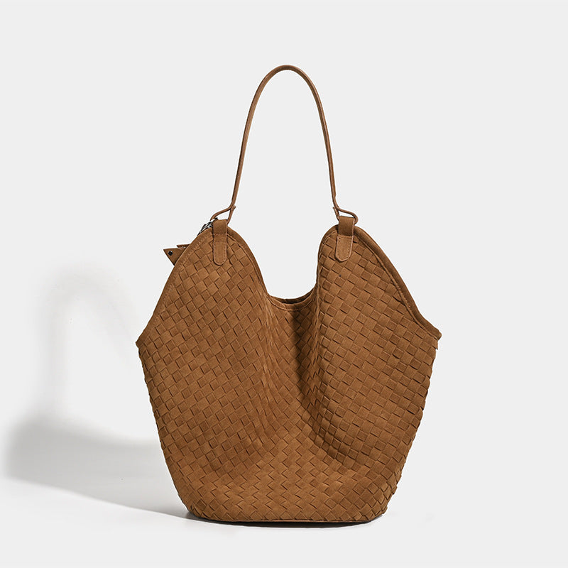 2025 autumn and winter new large-capacity woven bucket bag niche premium portable shoulder tote bag retro armpit bag