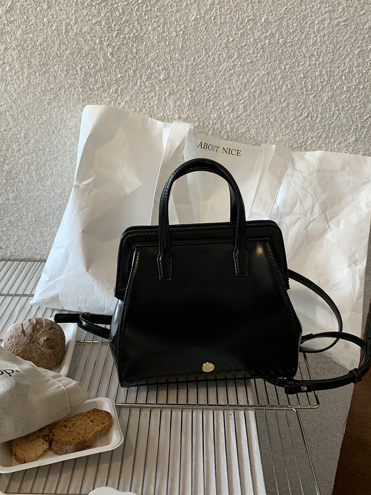 Trendy Black Niche Handbag for Women