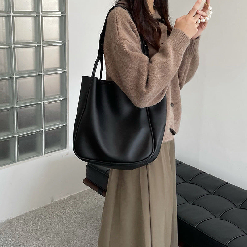 Retro Large-Capacity Commuter Tote – Versatile & Stylish