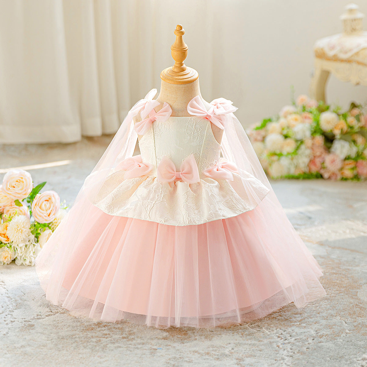 Girls party dress 2025 new children's birthday princess dress little girl bow foreign fluffy gauze skirt