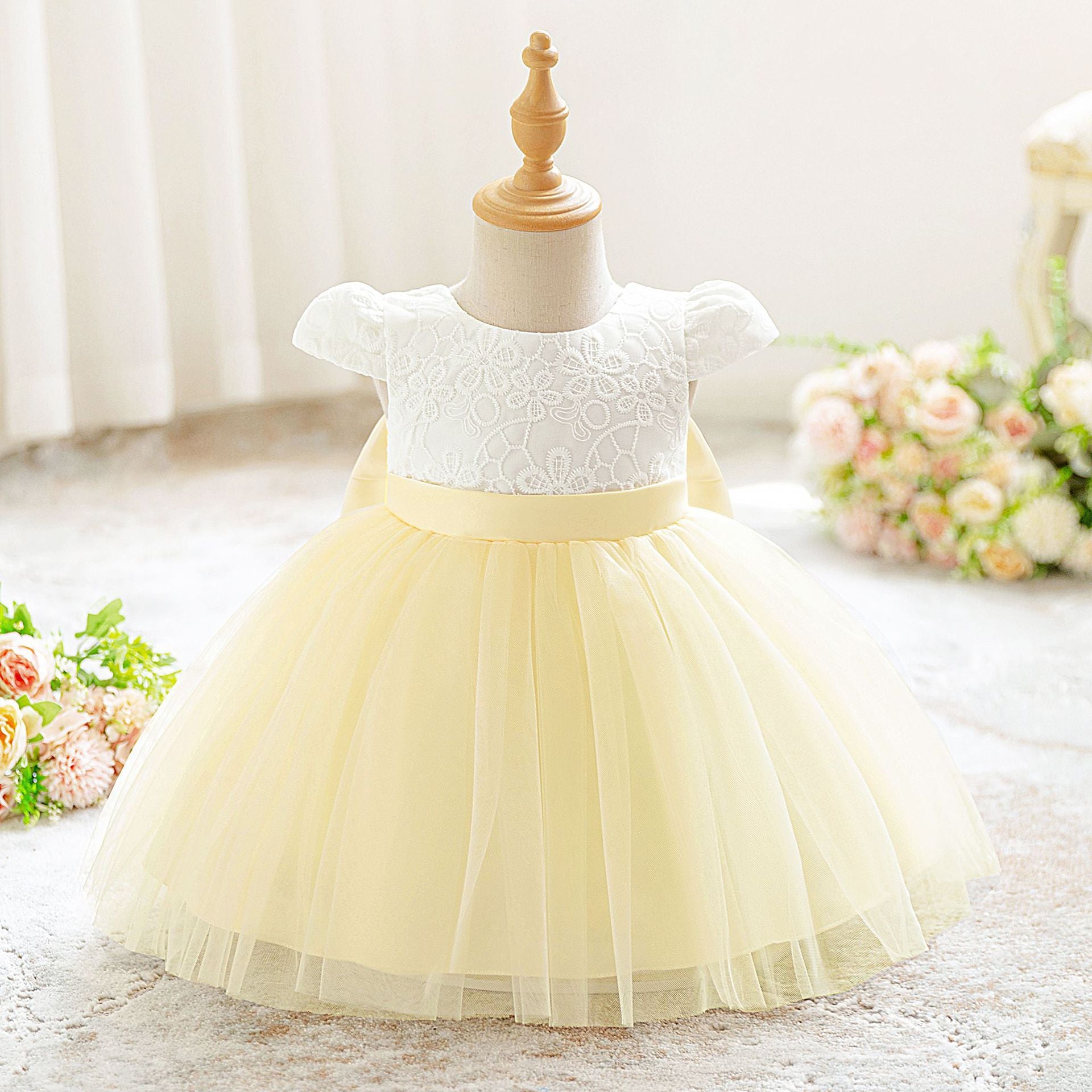 Girls dress skirt high-end catwalk princess skirt 2024 new female treasure fluffy mesh skirt children's birthday skirt