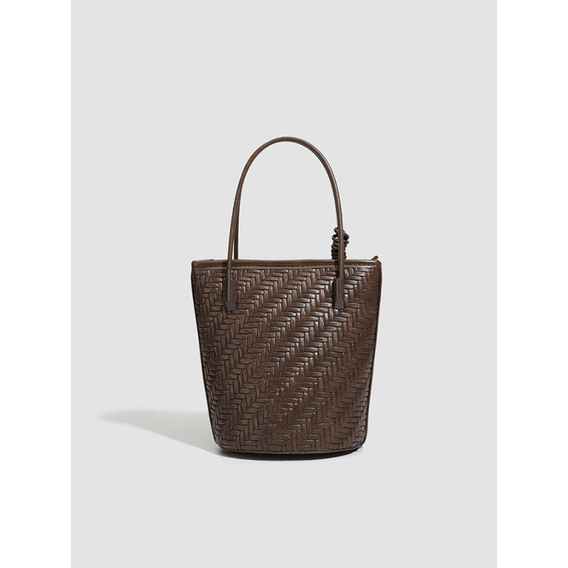 Korean version of fashion autumn and winter cross-border foreign trade versatile commuter shoulder messenger bag women's hand woven handbag hand bag