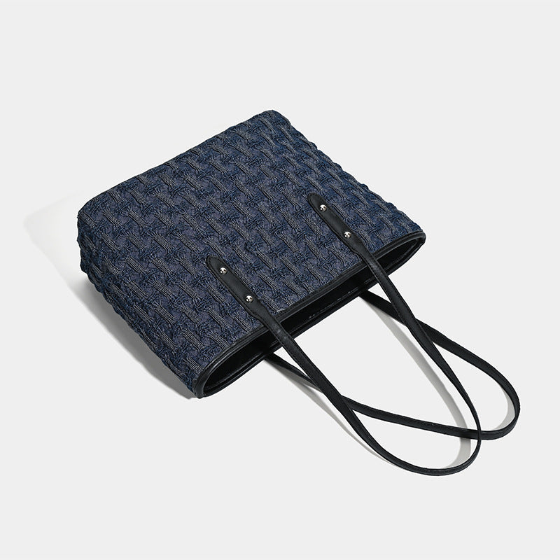 Premium commuter tote bag large-capacity bag female 2025 new super fire college student class shoulder armpit bag