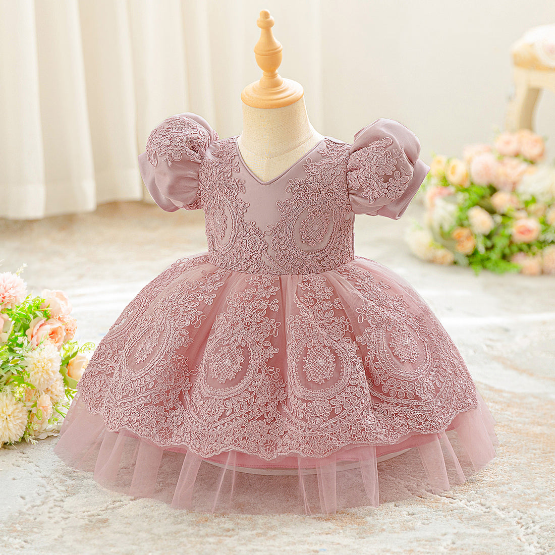Amazon popular baby baby 100 days old dress bow tutu skirt lace dress factory direct sales