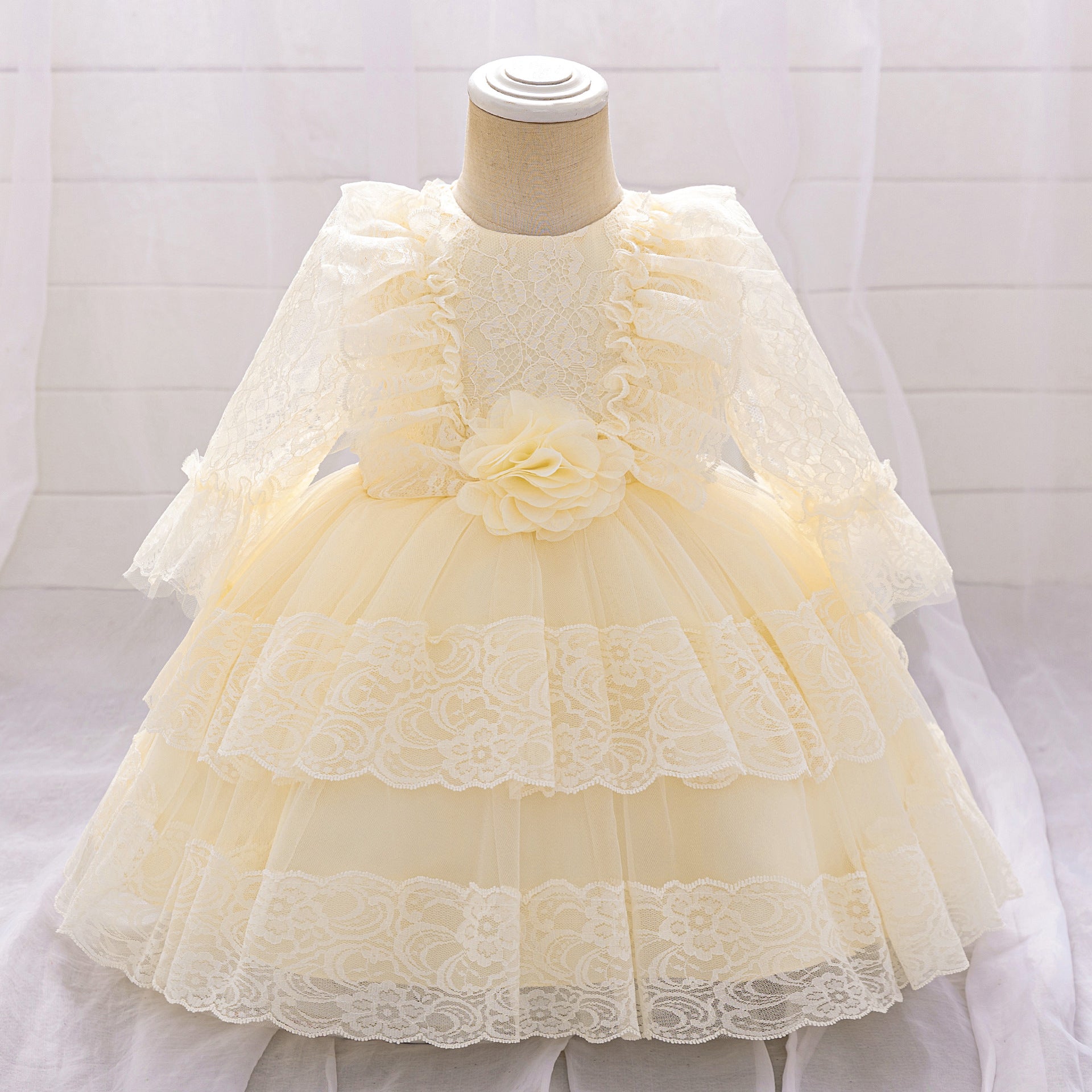 Cross-border new girls' princess dress lace pleated girls' dress one-year-old banquet dress long-sleeved hollow dress