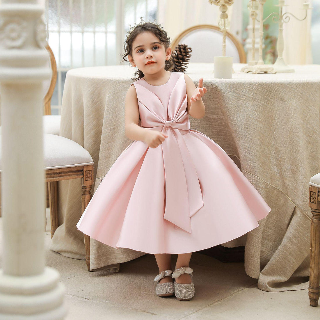 New baby girl one-year-old dress princess dress, twill thick satin bow infant grab week dress