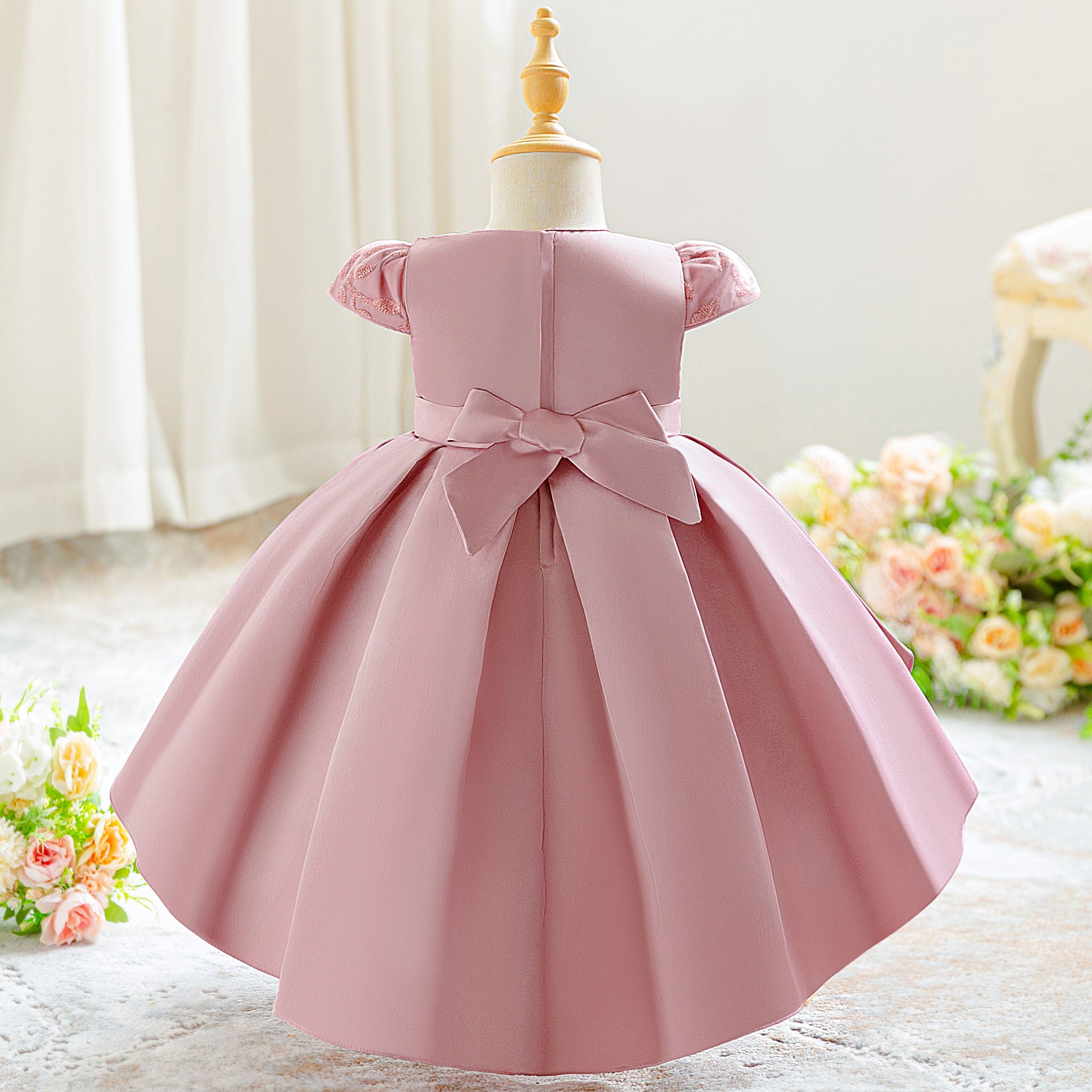 Girls dress skirt new bow dovetail dress flying sleeve embroidered trailing skirt performance dress wedding flower girl skirt