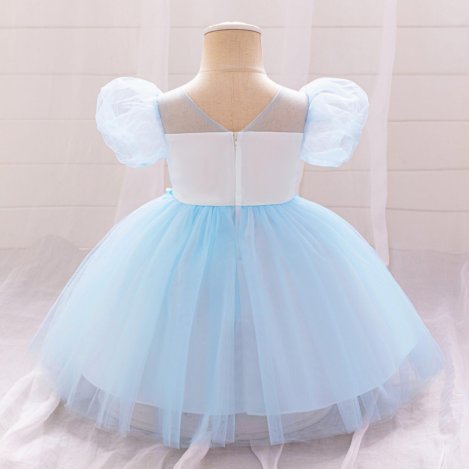 European and American new baby tutu skirt children's princess skirt birthday party dress embroidered mesh bubble sleeve dress