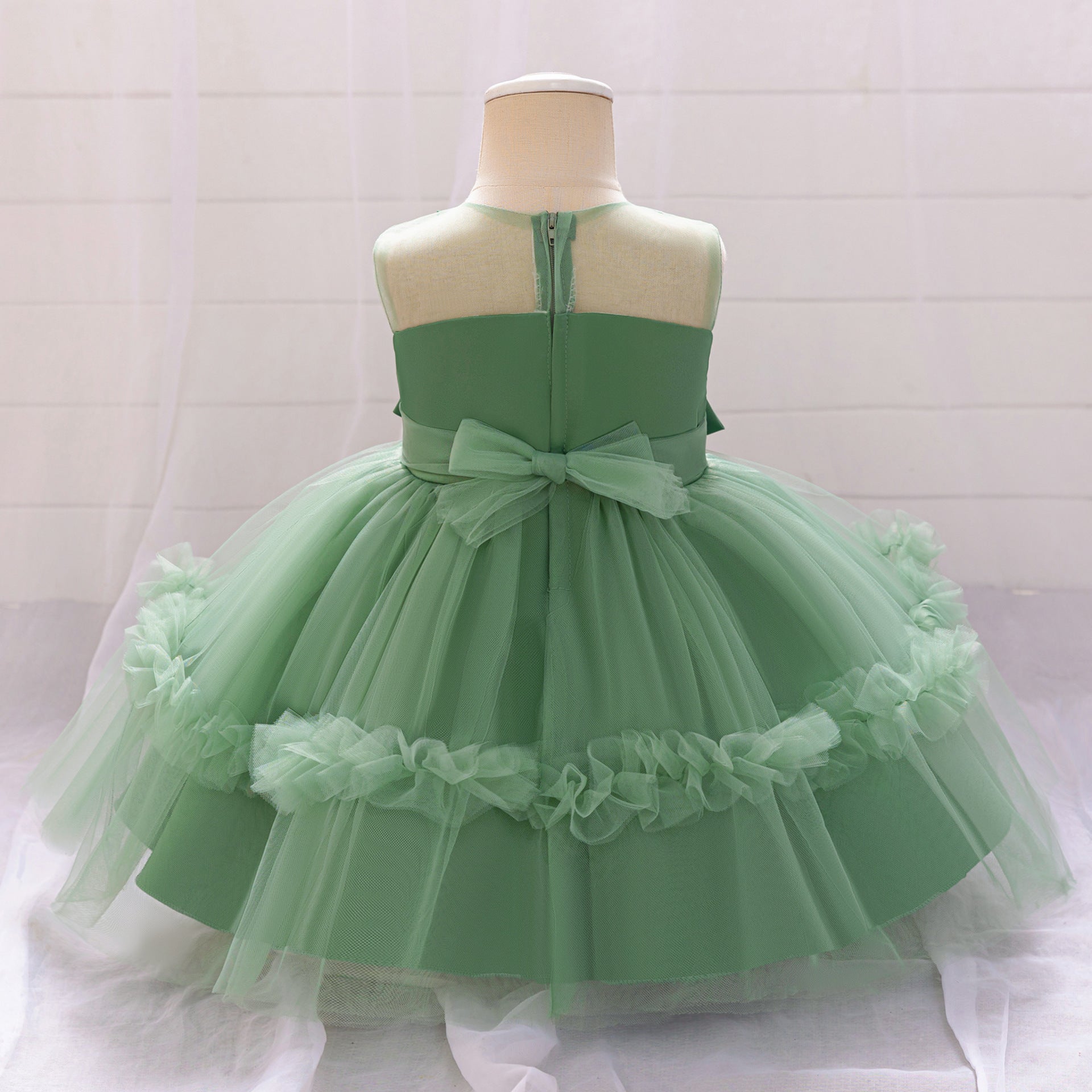 European and American new girls' baby washing dress infant three-dimensional flower mesh skirt one-year-old baby hundred-day washing dress