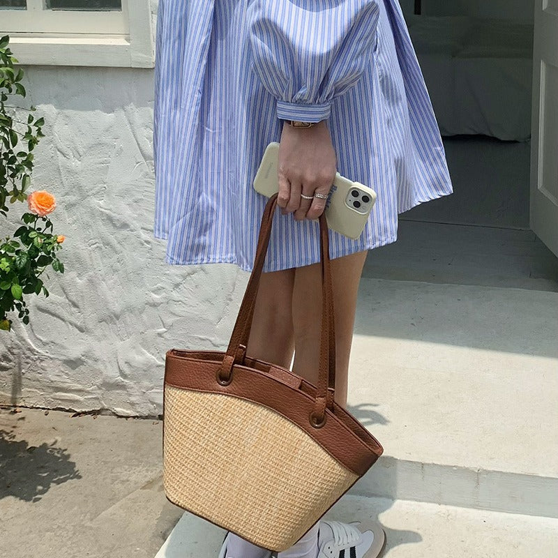 French Retro Straw Bag – Vacation-Ready Woven Shoulder Tote