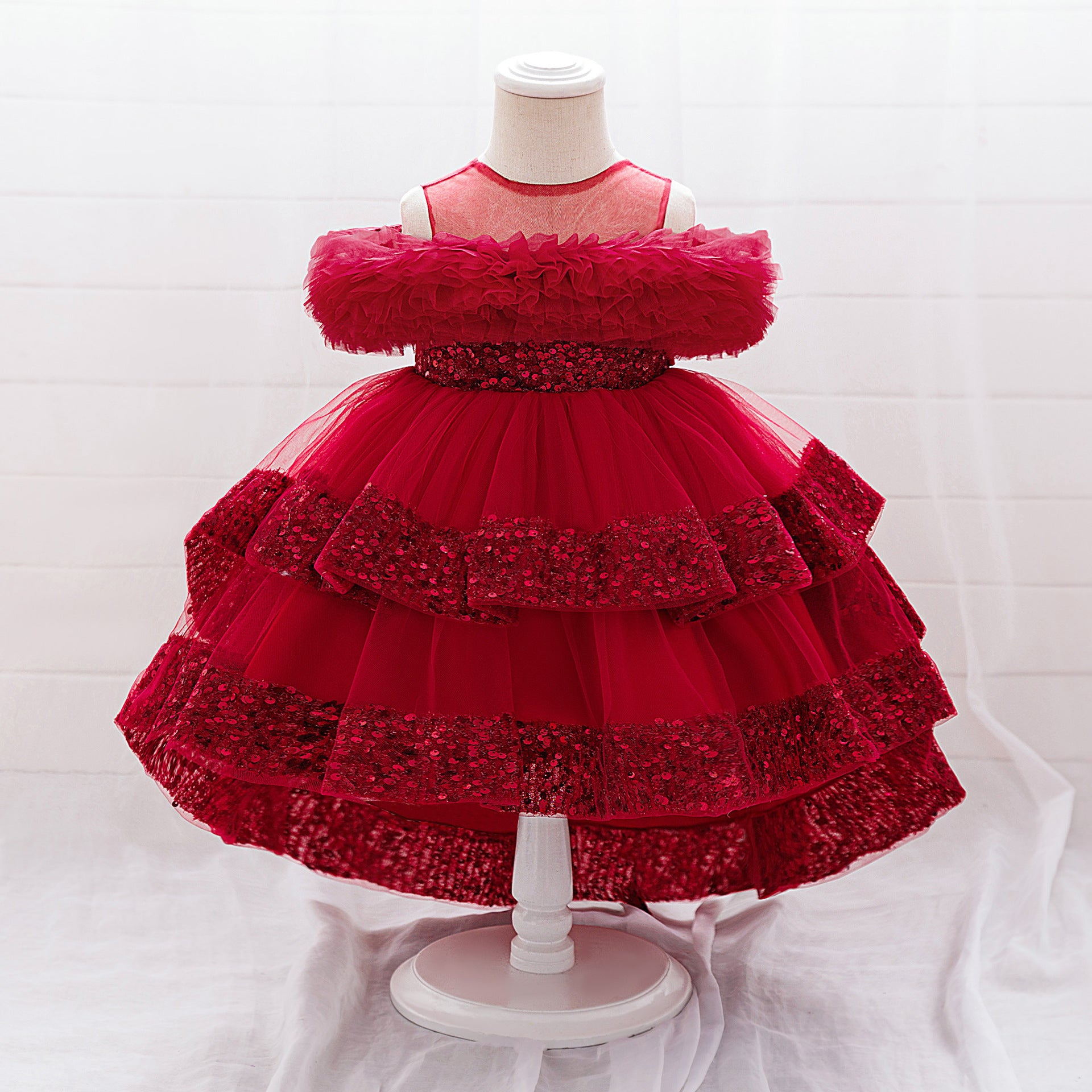 Amazon baby dress sequined fluffy bow princess dress baby year old banquet dovetail wash dress