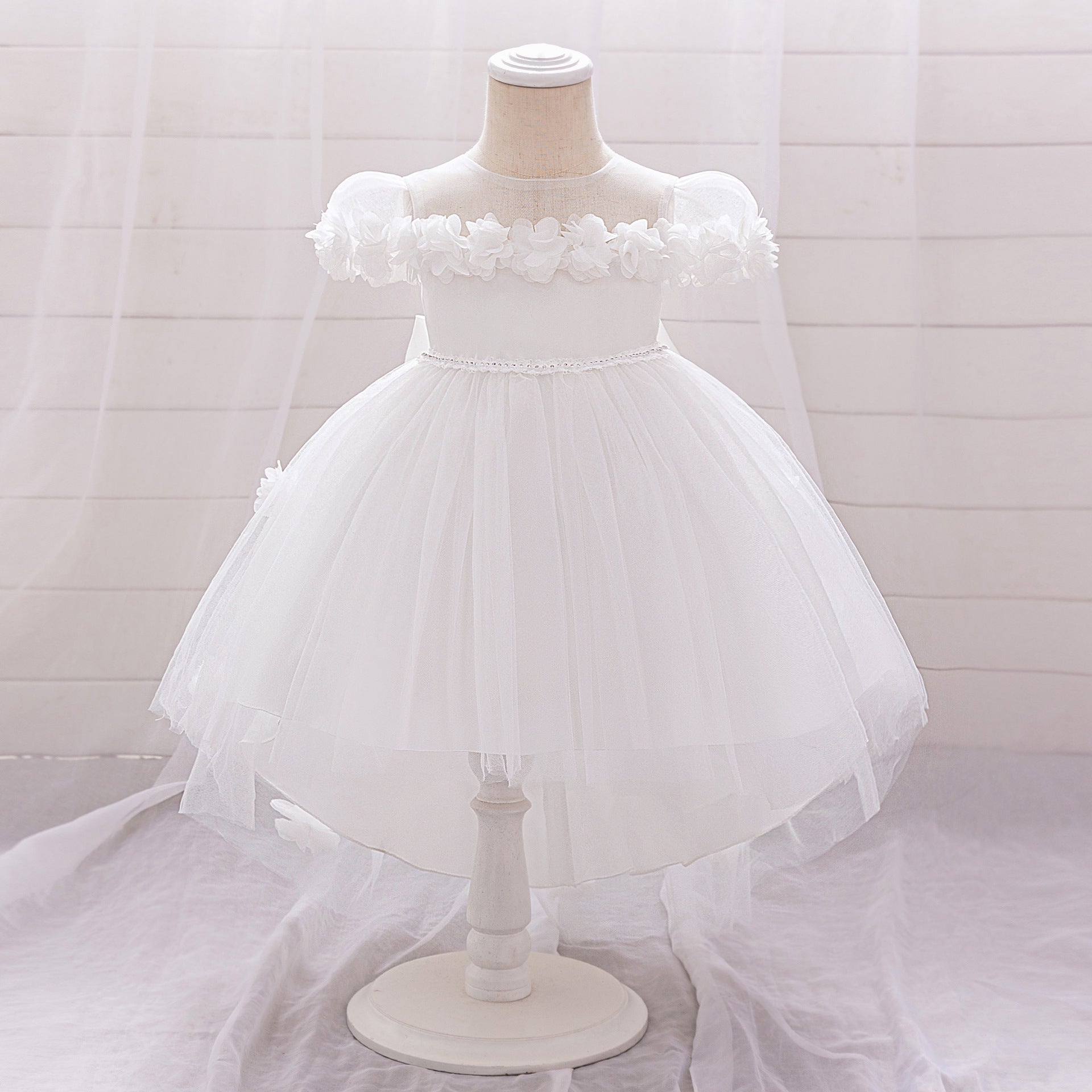 Amazon's new medium and small children's dress one-word shoulder three-dimensional flower bow trailing skirt wedding flower girl princess skirt