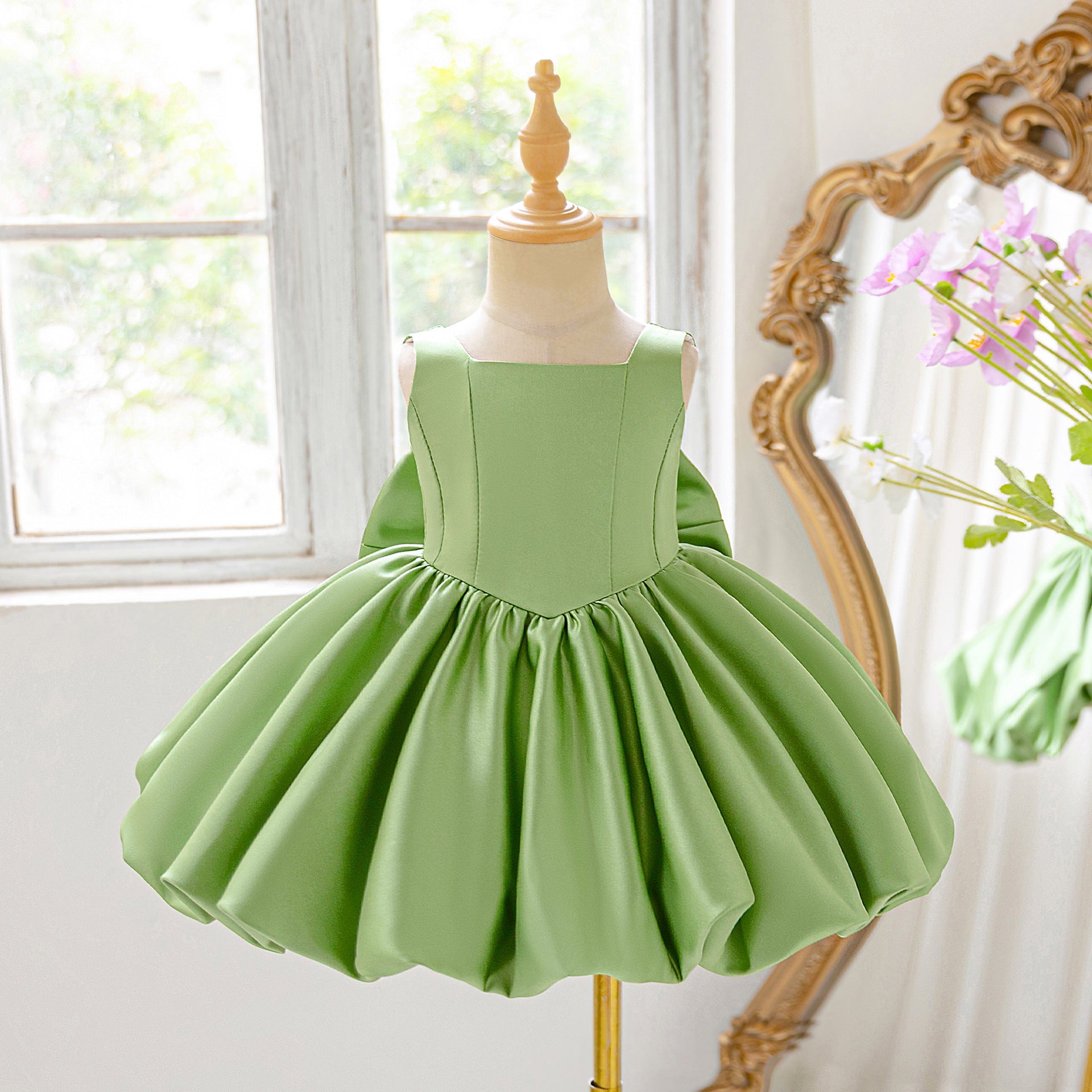 Girls' solid color princess dress birthday foreign style host piano performance clothes fluffy bow birthday dress wholesale