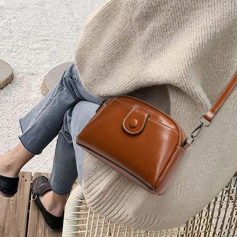 Retro Oil Wax Crossbody Bag – Stylish & Compact
