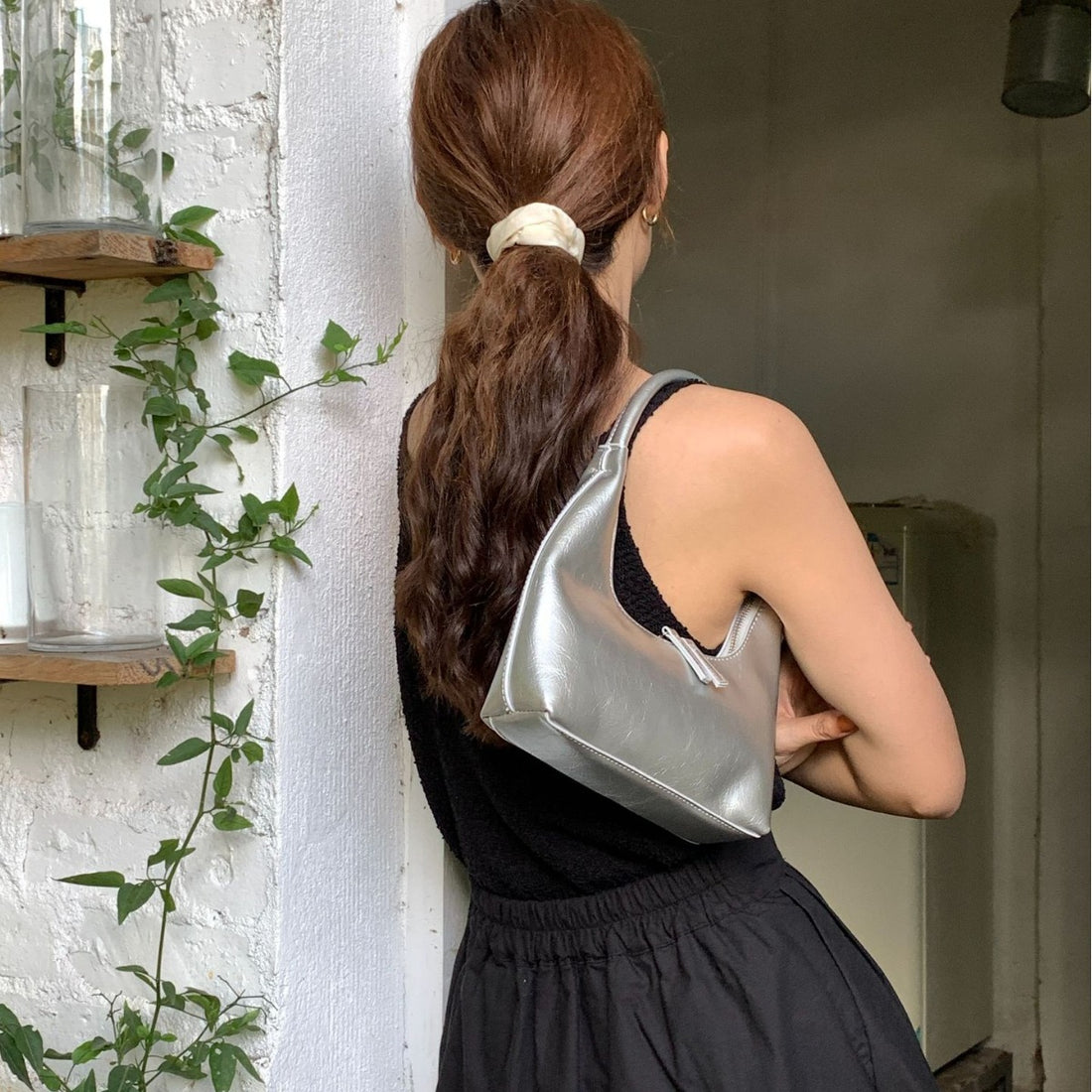 2025 French-Inspired Silver Texture Underarm Shoulder Bag