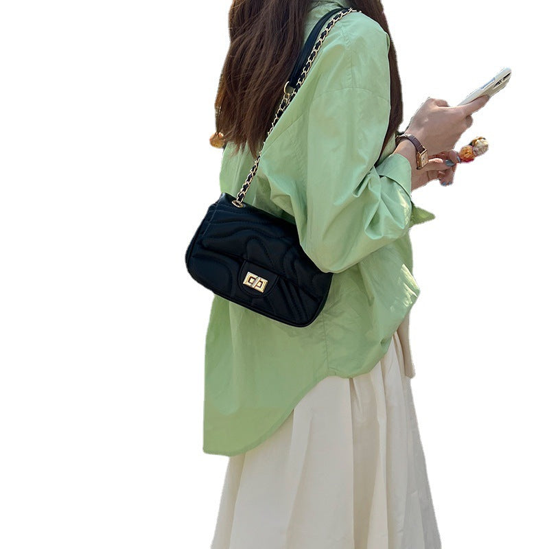 Elegant Xiaoxiangfeng Chain Bag - Versatile & Stylish