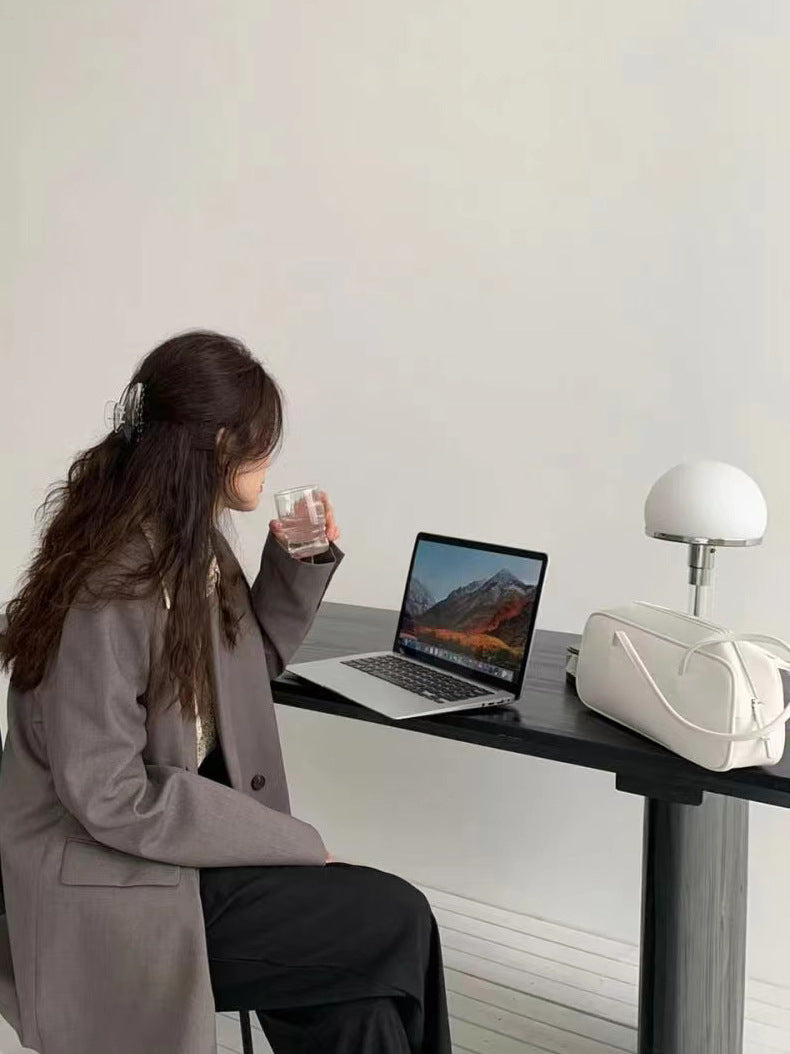 Niche Bow Underarm Bag – Stylish & Versatile