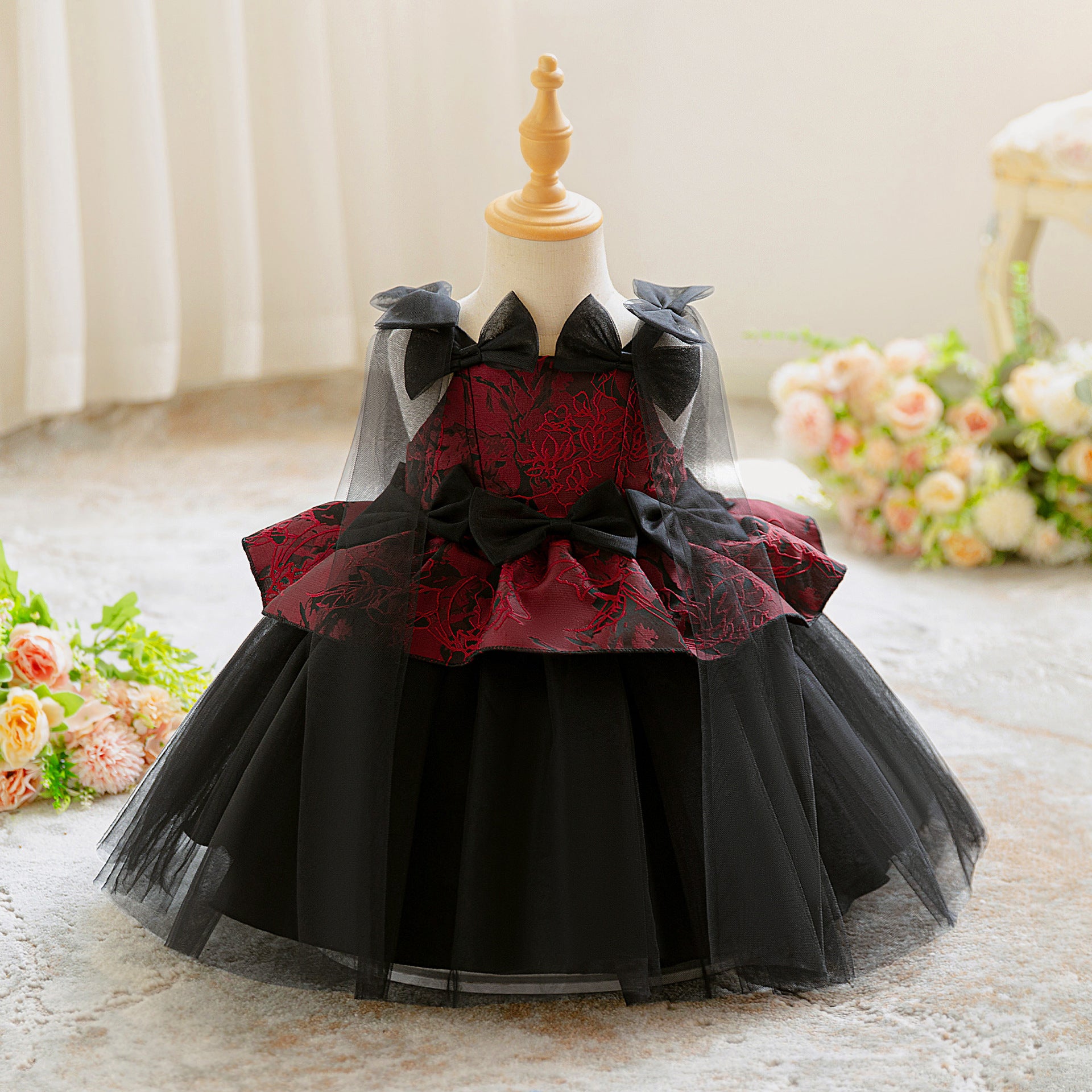 Girls party dress 2025 new children's birthday princess dress little girl bow foreign fluffy gauze skirt