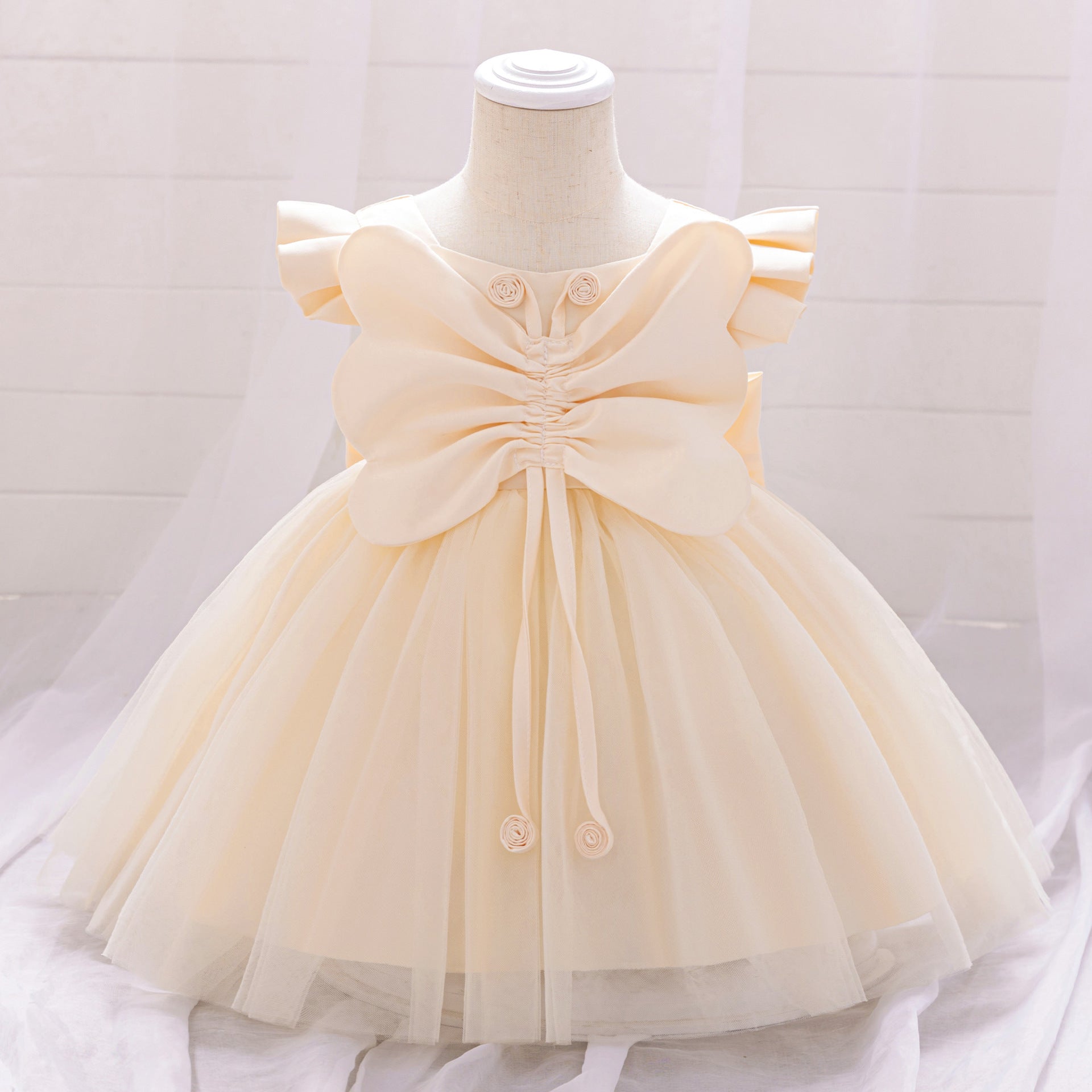 Girl baby 0-3 year old birthday party washing dress baby year old breathable princess dress three-dimensional big bow skirt
