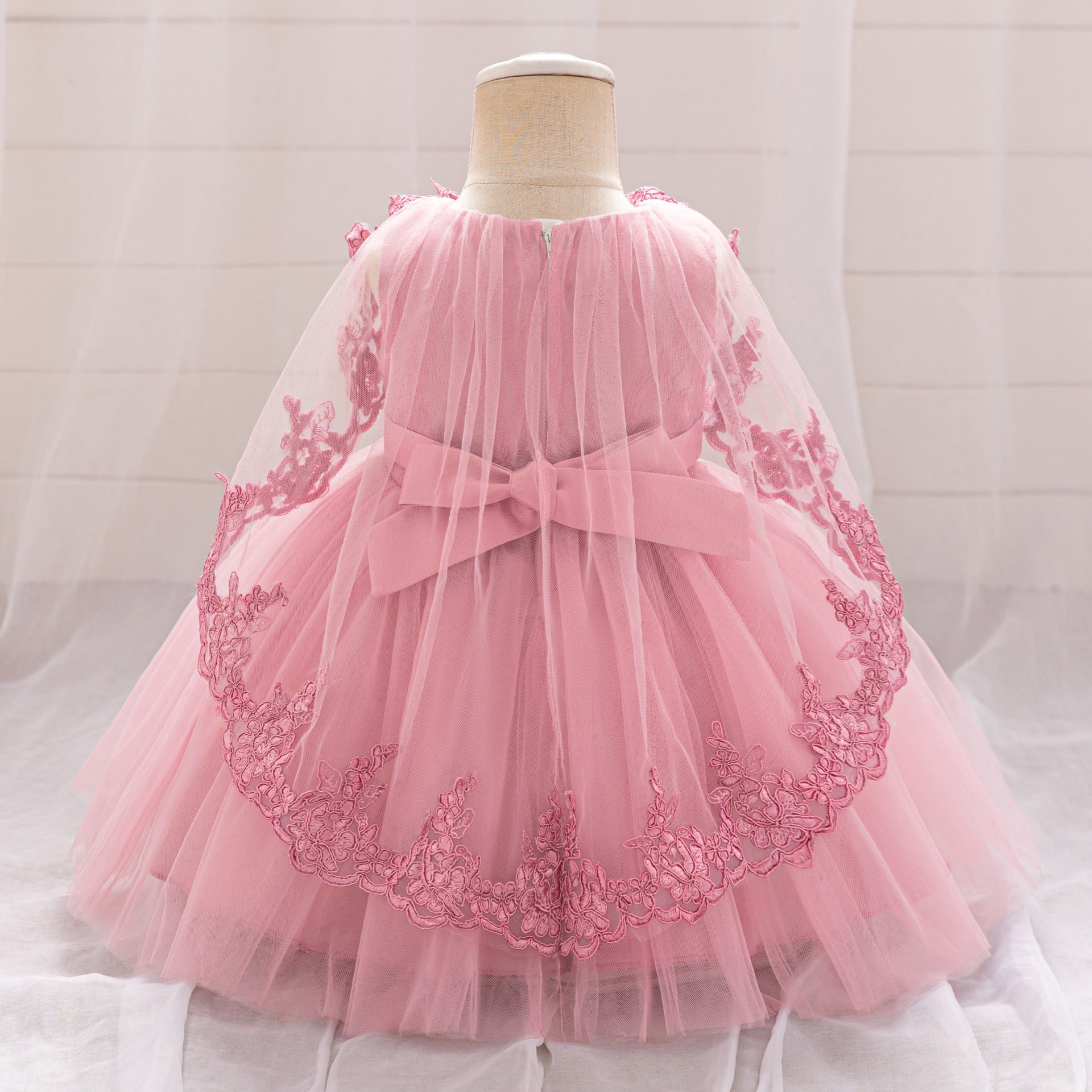 Cross-border new girls' princess dress, one-year-old girls' dress, embroidered shawl dress, mesh crew neck princess dress