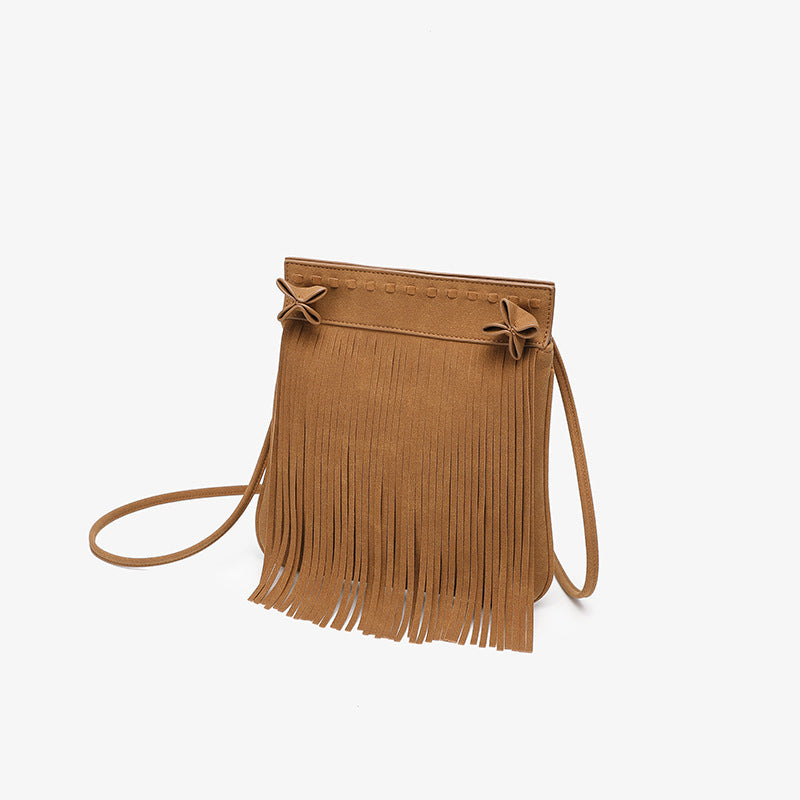 2025 autumn new retro lightweight matte fringed bag niche fashion versatile magnetic buckle women's shoulder messenger bag