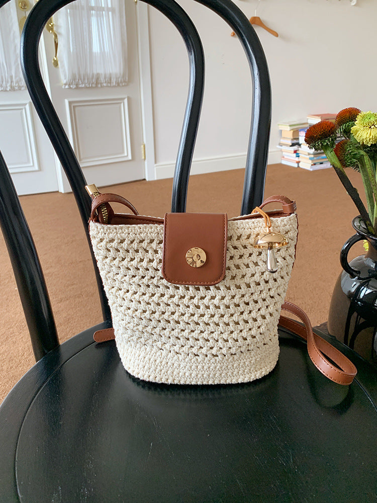 Women's summer woven bag shoulder messenger bag summer vacation beach wind straw woven small bag casual mobile phone bag tide