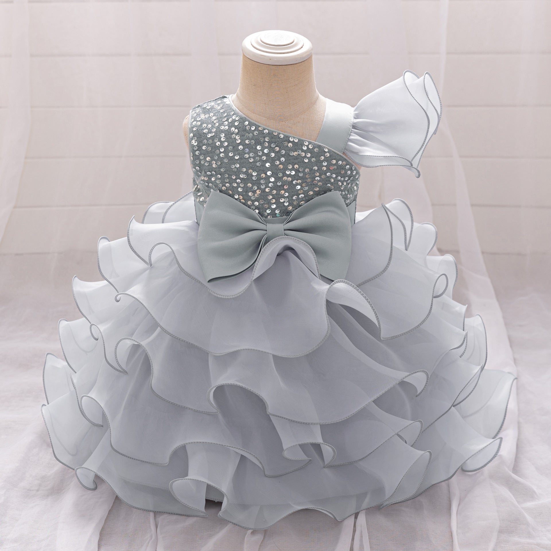 Amazon's new baby dress princess dress irregular slanted shoulder sequins cake skirt bow tutu skirt