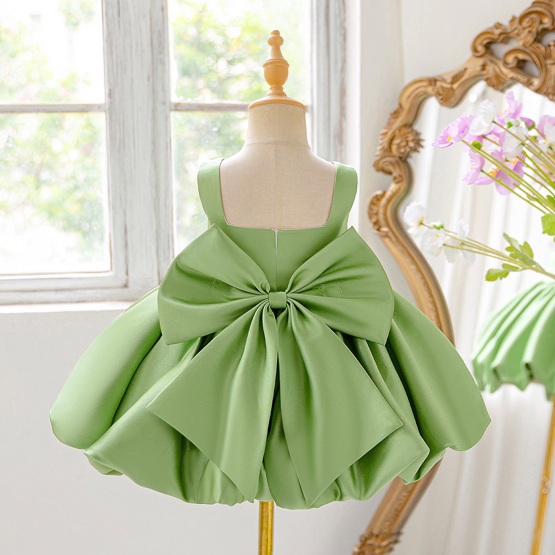 Girls' solid color princess dress birthday foreign style host piano performance clothes fluffy bow birthday dress wholesale