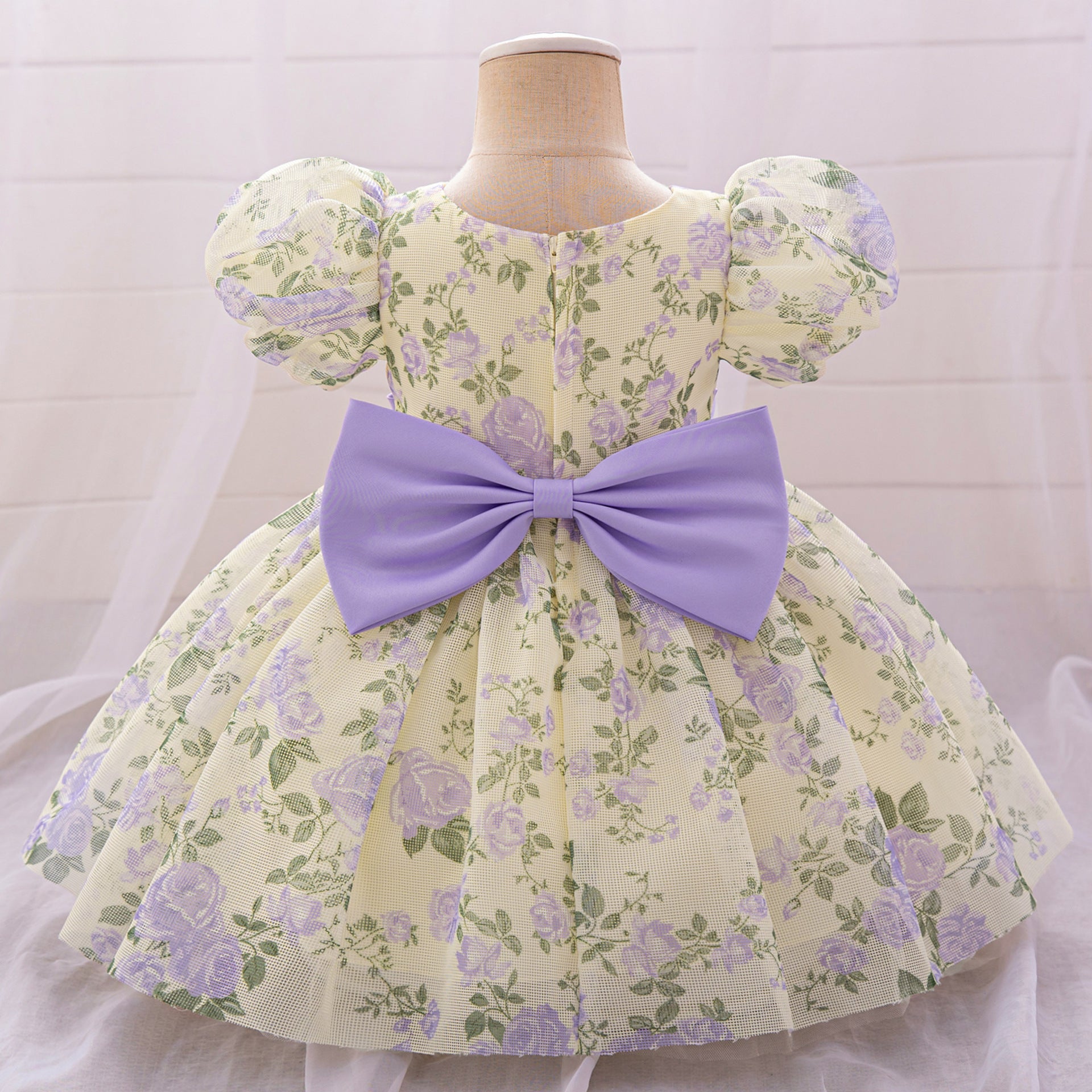 2025 cross-border new children's princess skirt floral skirt girls' dress one-year-old dress mesh three-dimensional applique dress
