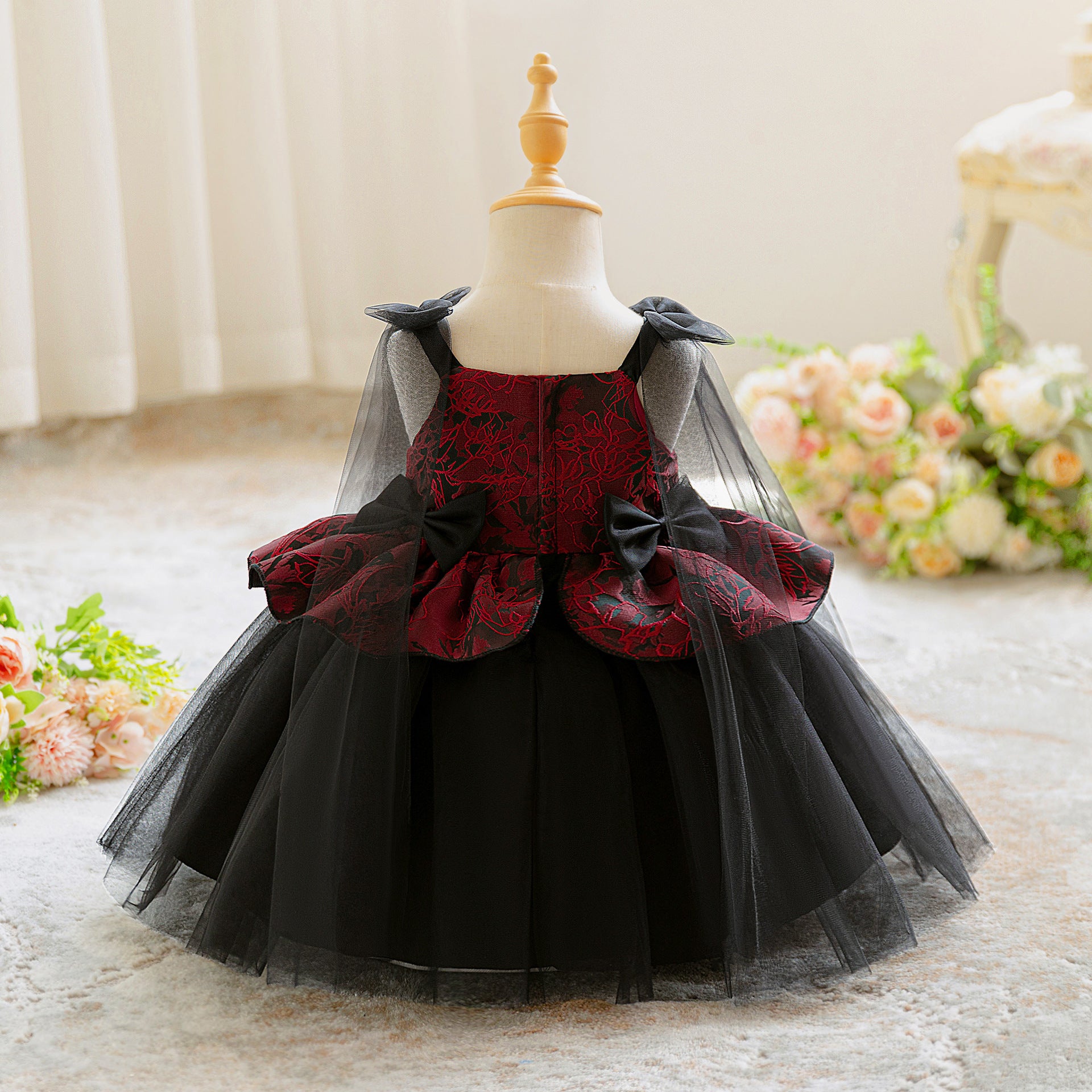 Girls party dress 2025 new children's birthday princess dress little girl bow foreign fluffy gauze skirt