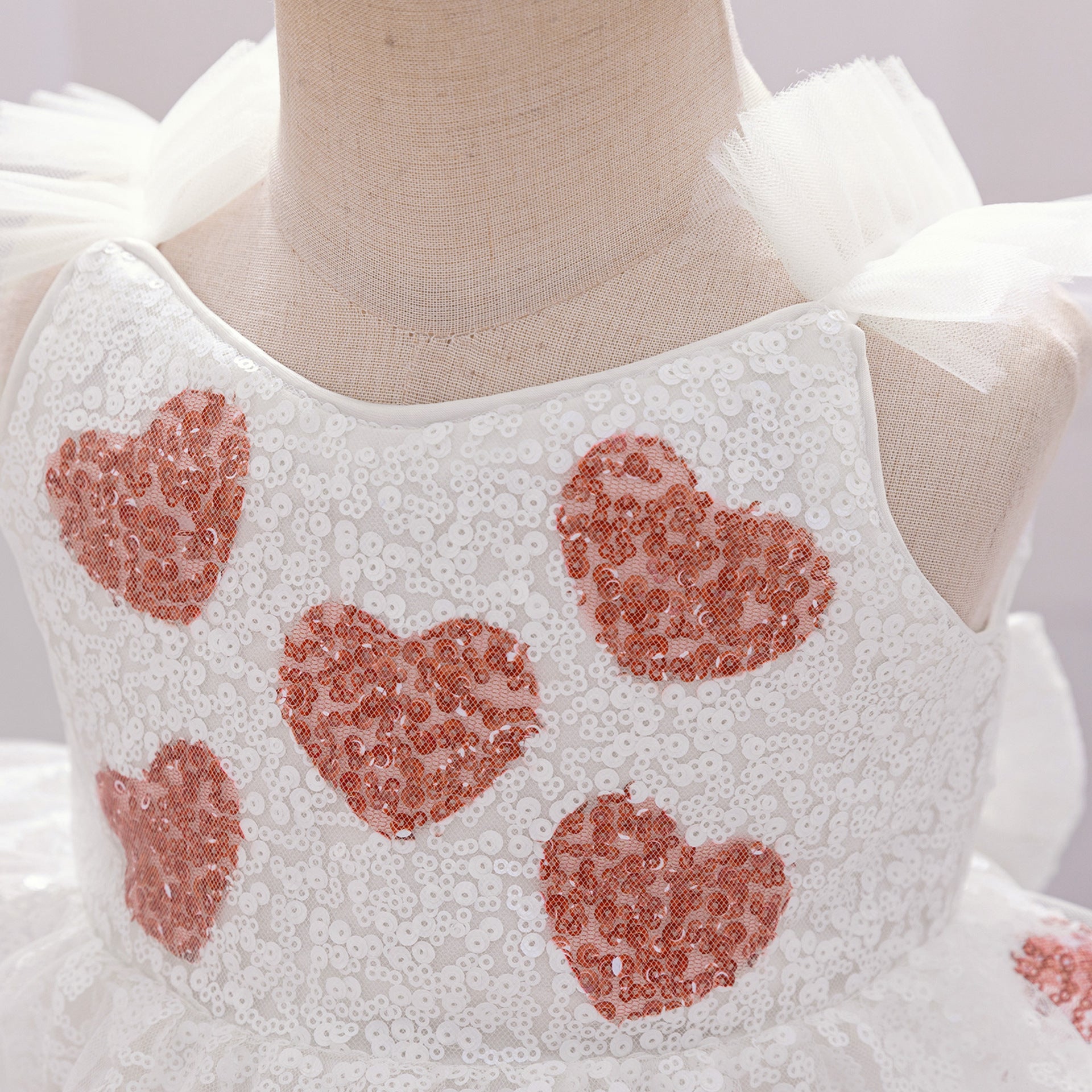 Girls' dress European and American flying sleeves fluffy cake princess dress host piano performance catwalk dress factory wholesale