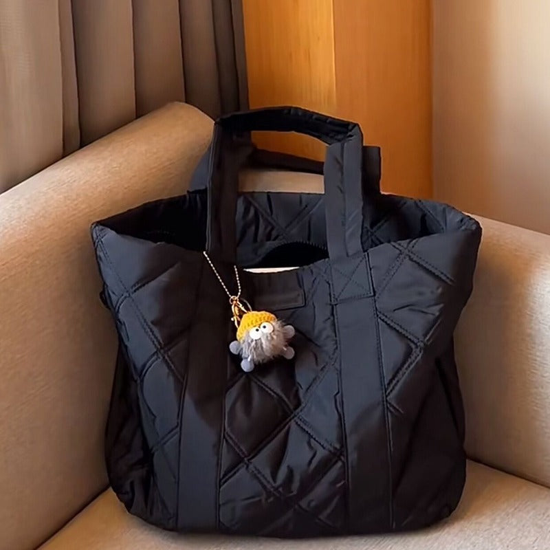 Winter Essentials Tote - The Versatile Commuter Bag