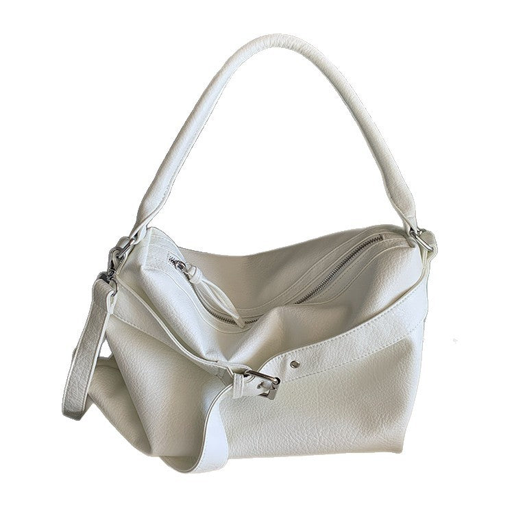 Large capacity black versatile Spice Girl locomotive bag personalized fashionable casual shoulder armpit bag commuter messenger tote bag