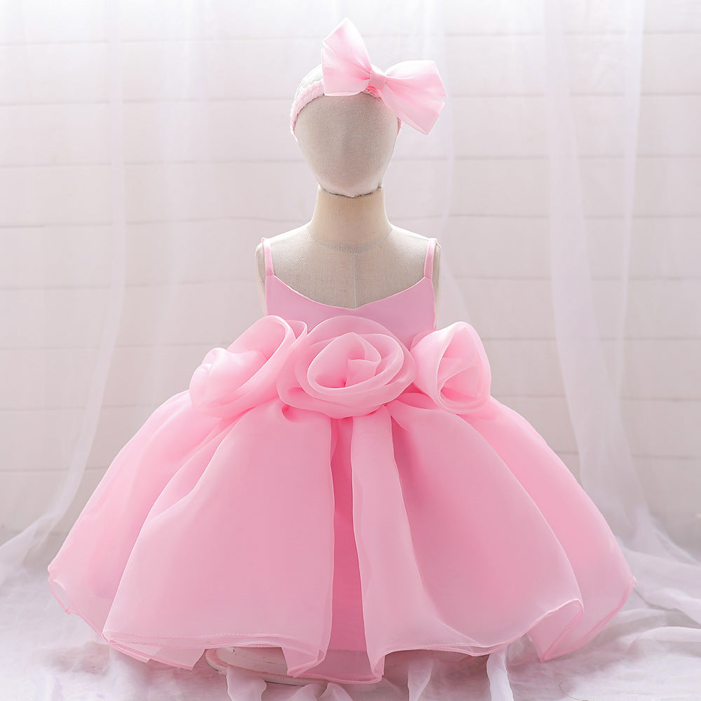 Foreign trade new infant princess dress baby first birthday banquet dress three-dimensional corsage suspender dress