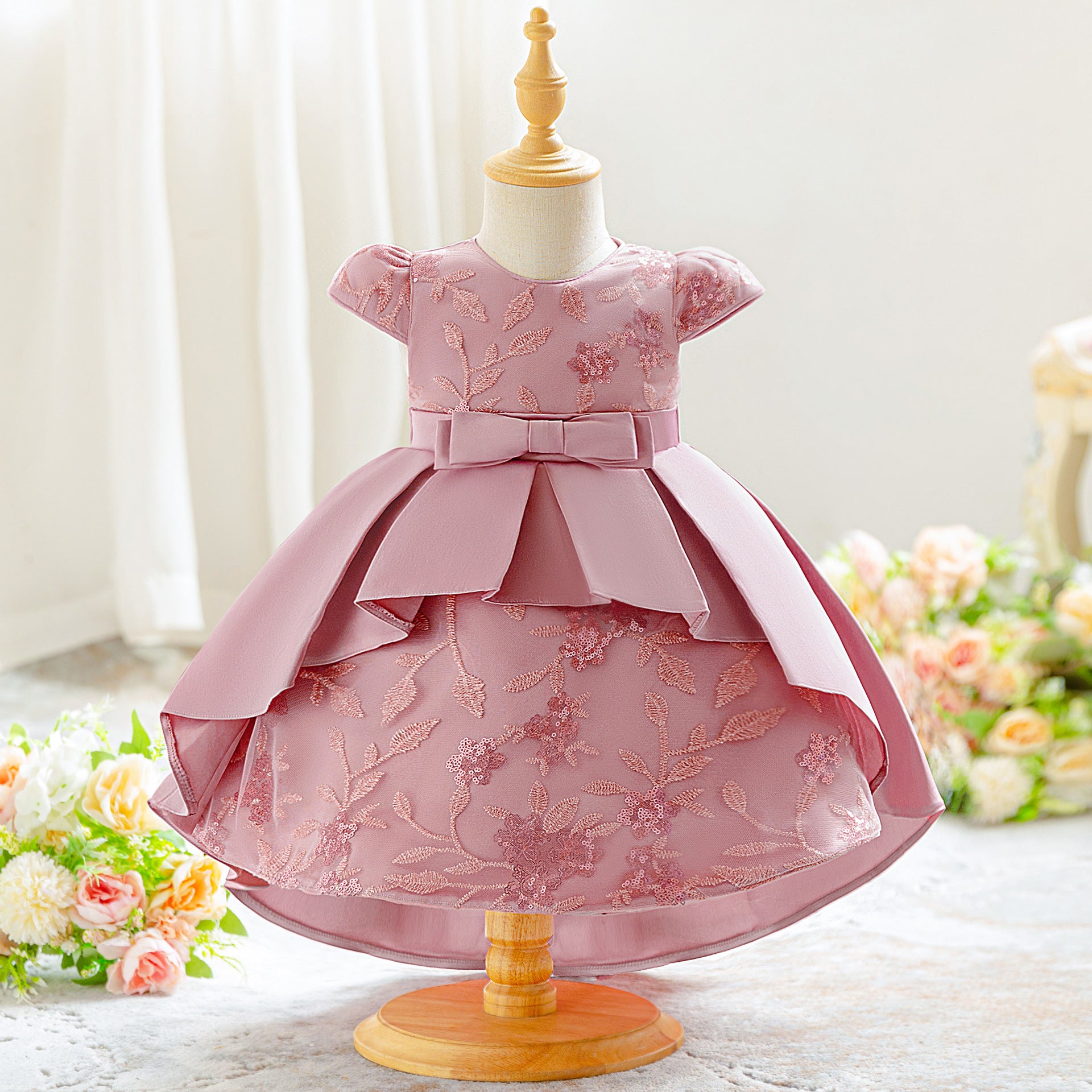 Girls dress skirt new bow dovetail dress flying sleeve embroidered trailing skirt performance dress wedding flower girl skirt