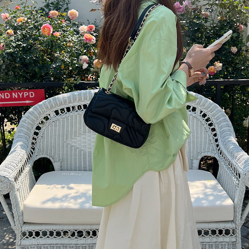 Elegant Xiaoxiangfeng Chain Bag - Versatile & Stylish