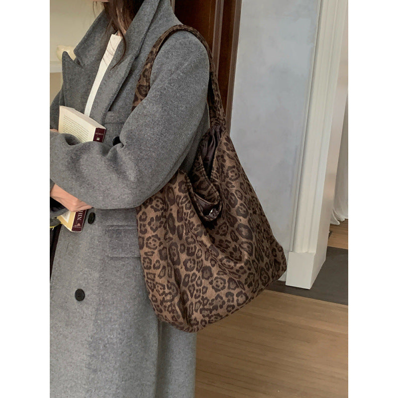 Autumn and winter suede leopard print bag women's 2025 new trendy fashion versatile retro casual commuter shoulder tote bag