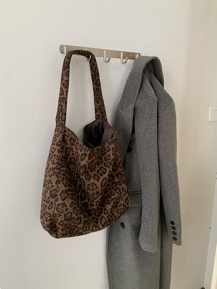 Autumn and winter suede leopard print bag women's 2025 new trendy fashion versatile retro casual commuter shoulder tote bag
