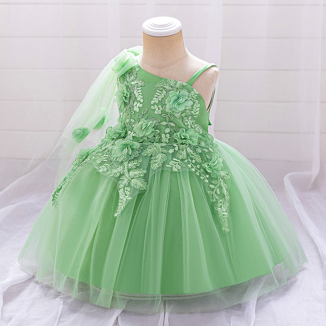 Shein foreign trade children's dress baby's first birthday party will wash the dress irregular suspender foreign style fluffy skirt