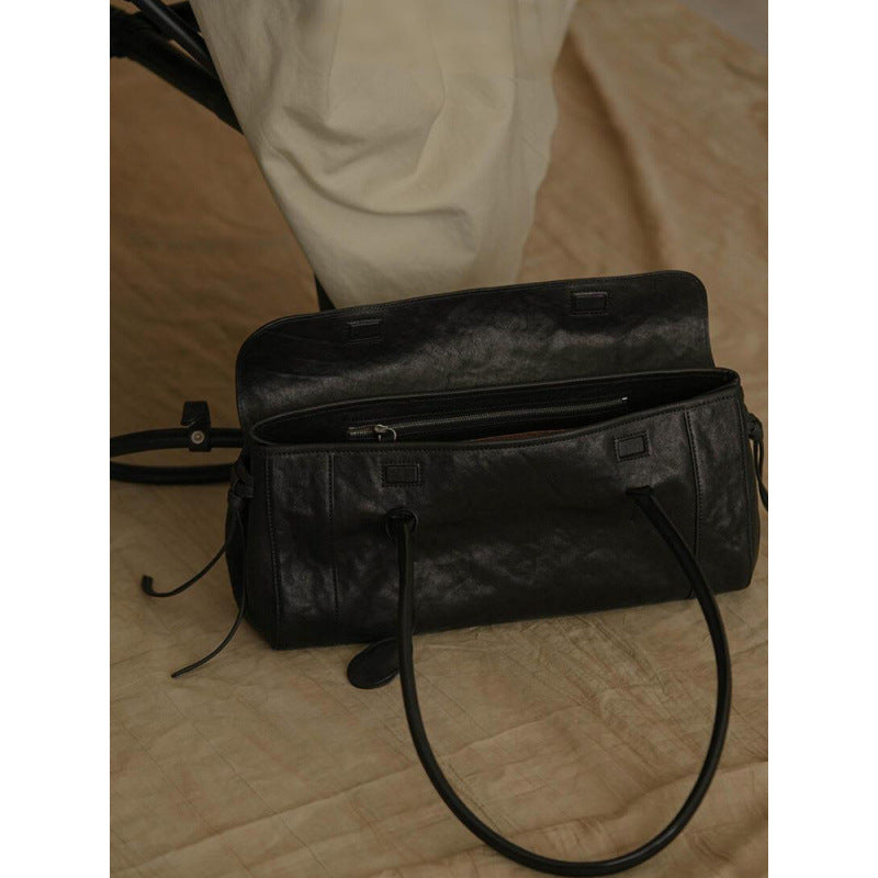 Premium single shoulder armpit bag large capacity black baguette bag women's 2025 early autumn niche portable big bag