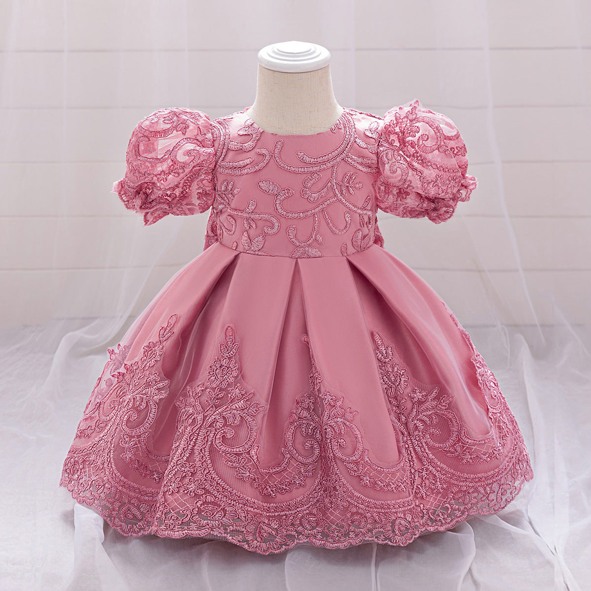 Baby girl embroidered princess dress bubble sleeve dress girls birthday dress, birthday foreign style grab week, princess dress