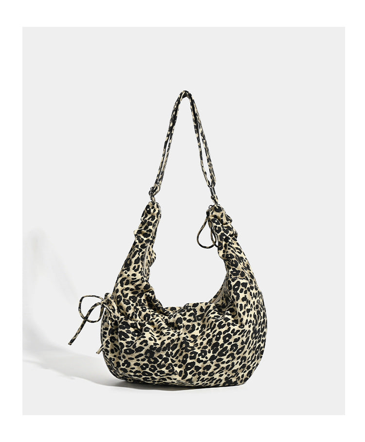 Autumn and winter fashion trend light and versatile soft canvas lazy leopard print dumpling bag large capacity casual shoulder messenger bag
