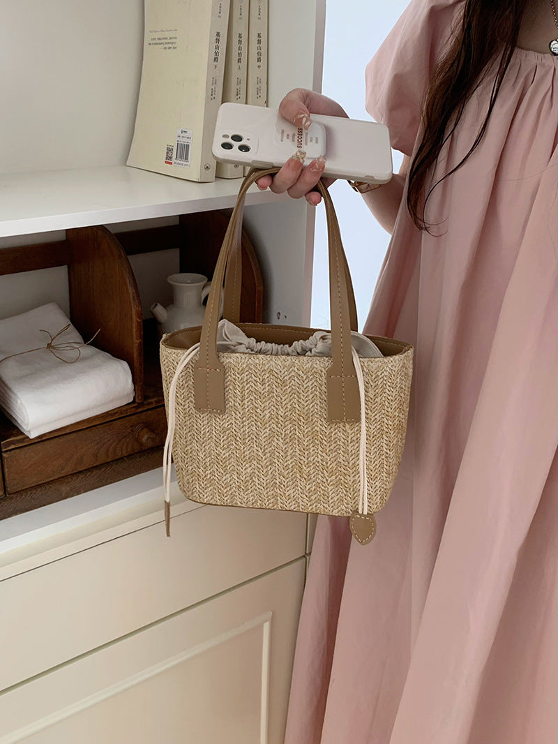 Korean-Inspired Woven Grass Small Bag – Summer Vacation Shoulder Bag"