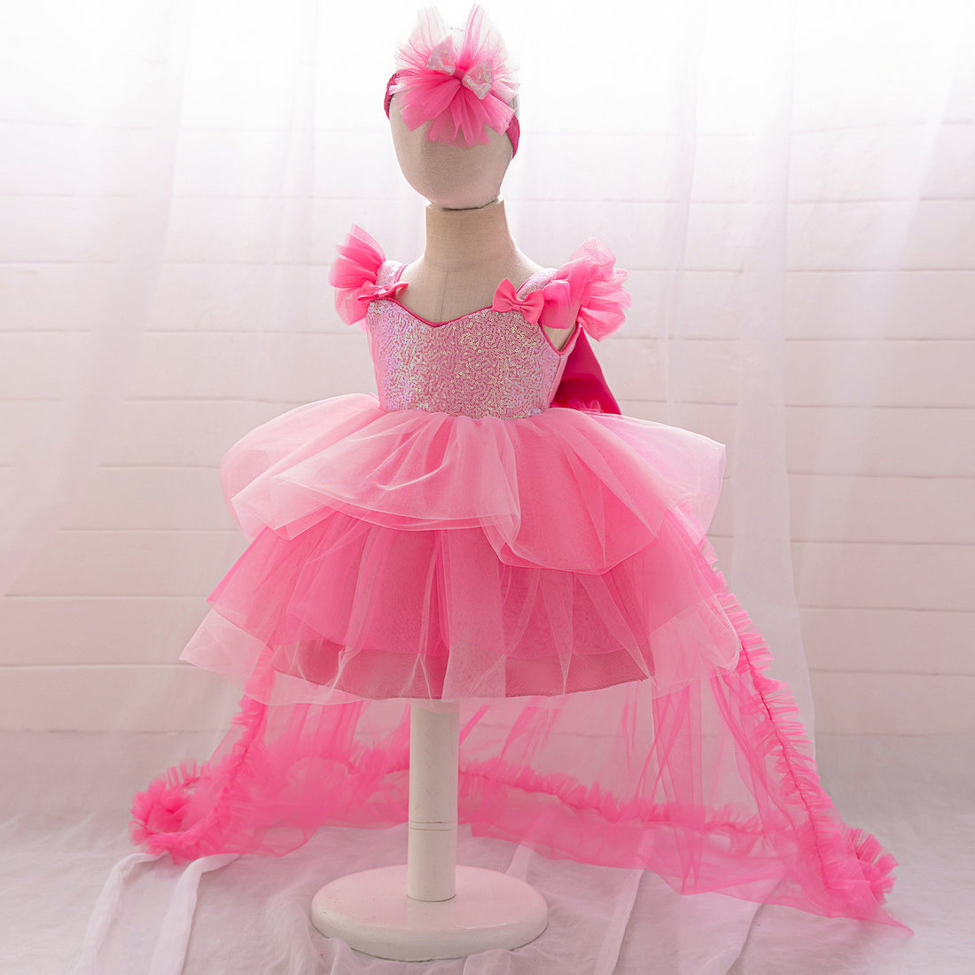 Cross-border wholesale girls trailing dress dress little girl banquet host piano performance dress small wedding dress